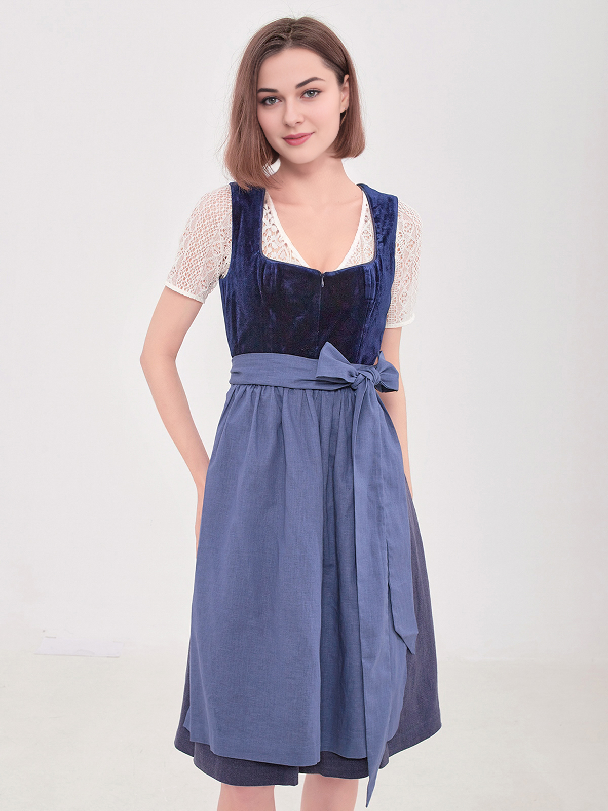 Dirndl in Blau