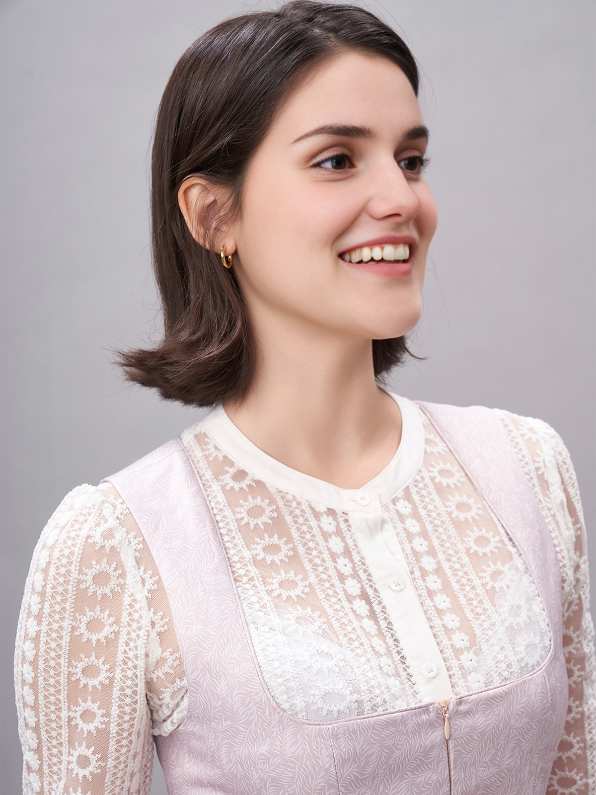 Dirndl Bluse mit V-Ausschnitt in Rosa