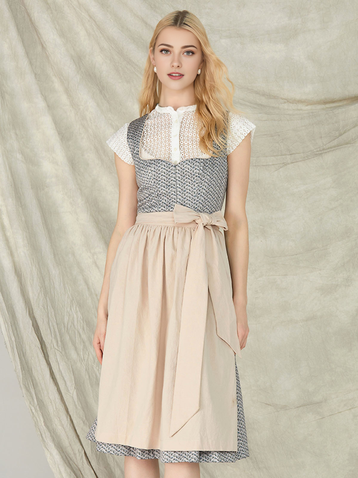 Exclusives Dirndl in Blau