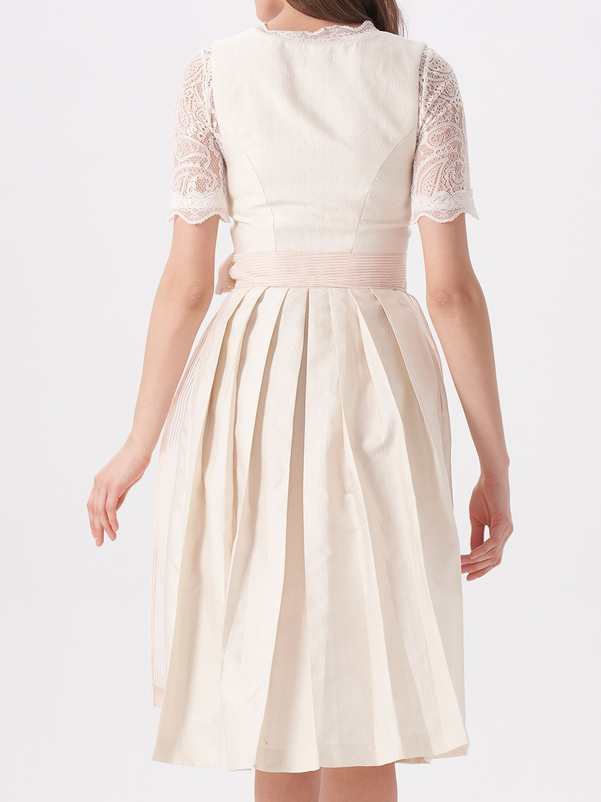Schwarzes kurzes Dirndl mit modernem Twist