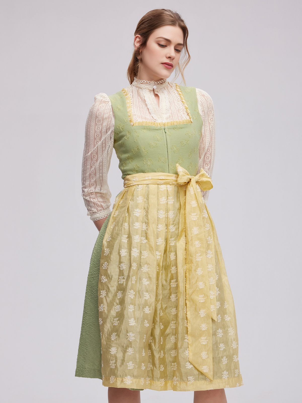 Ehreer Dirndl in Grün