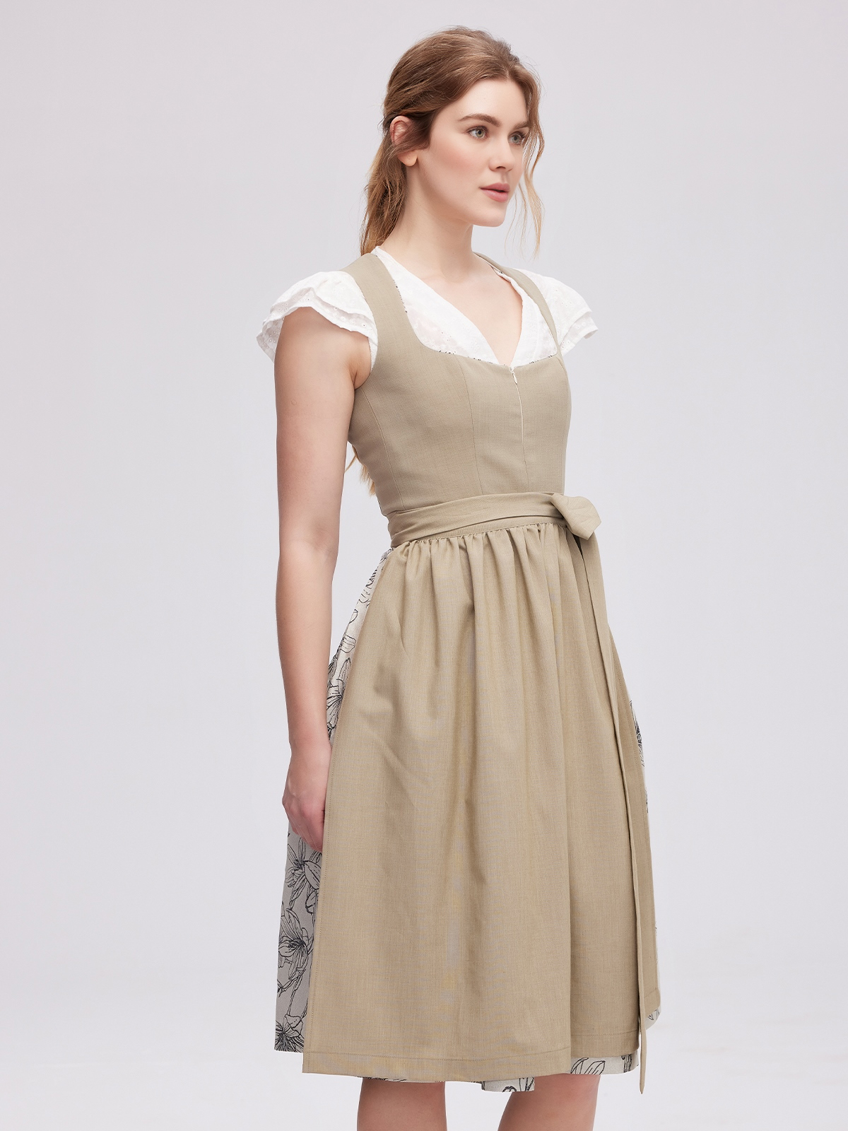 Dirndl Khaki – stilvoll und vielseitig
