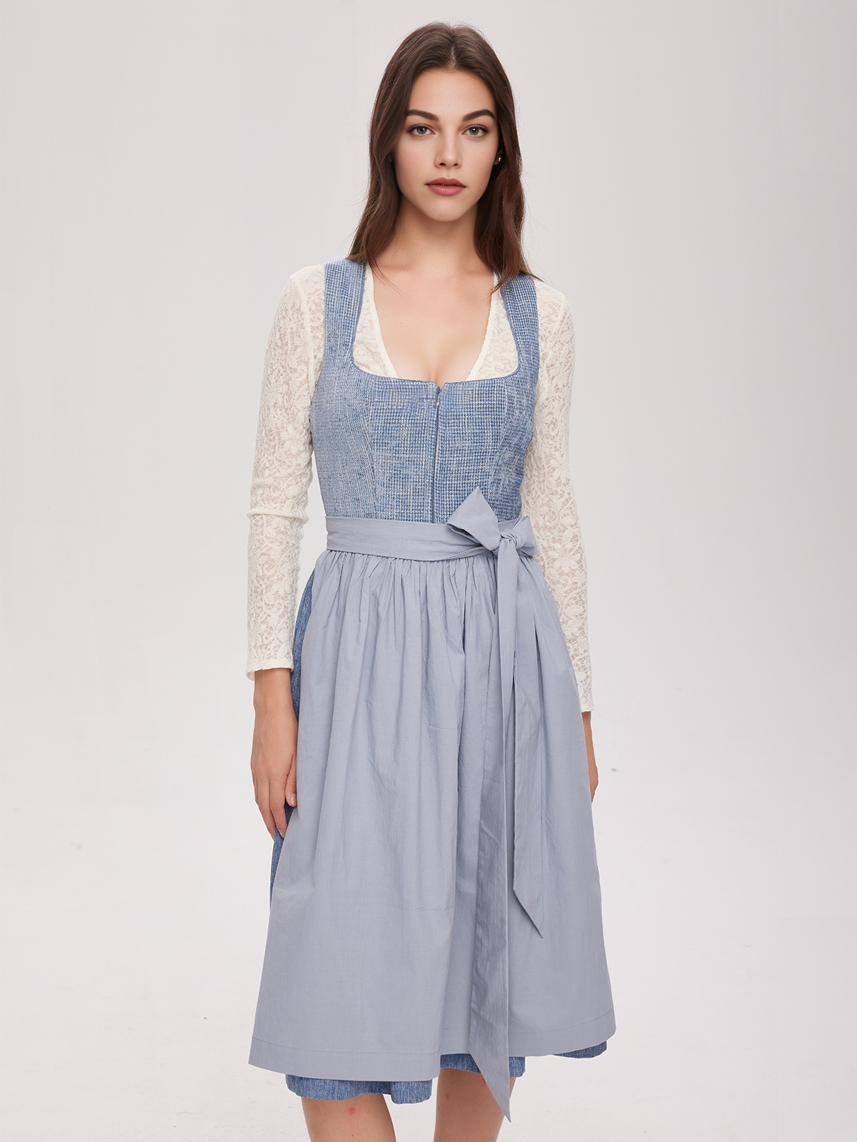 Dirndl mit Ärmel ohne Bluse in Blau
