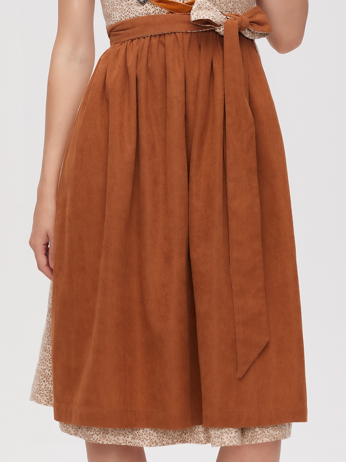 Braunes Leder Dirndl