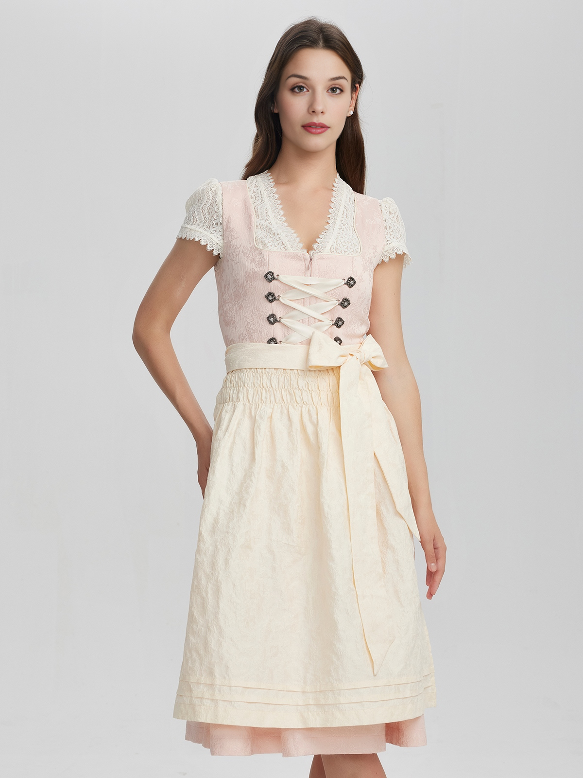 Dirndl samt dunkelblau in eleganter Ausführung