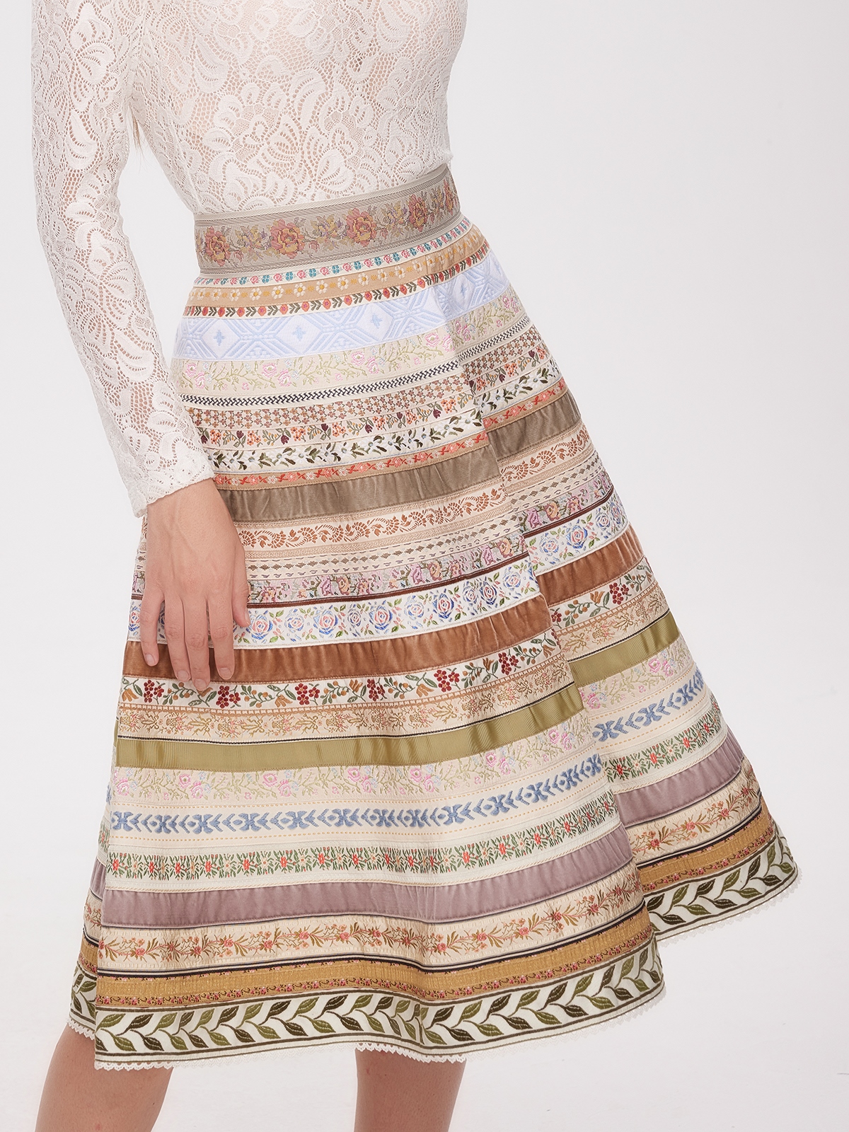 Dirndl in Beige – perfekt für festliche Anlässe