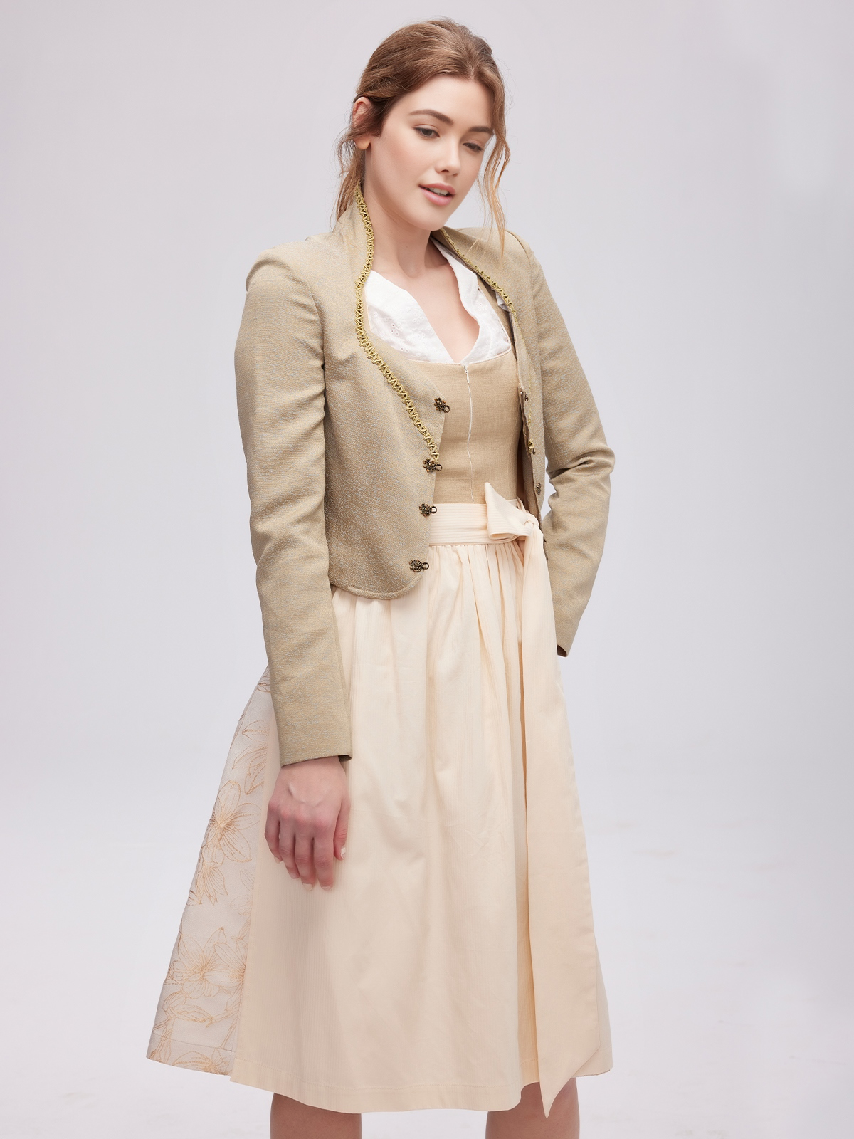 Dirndl in Grün – ein moderner Look
