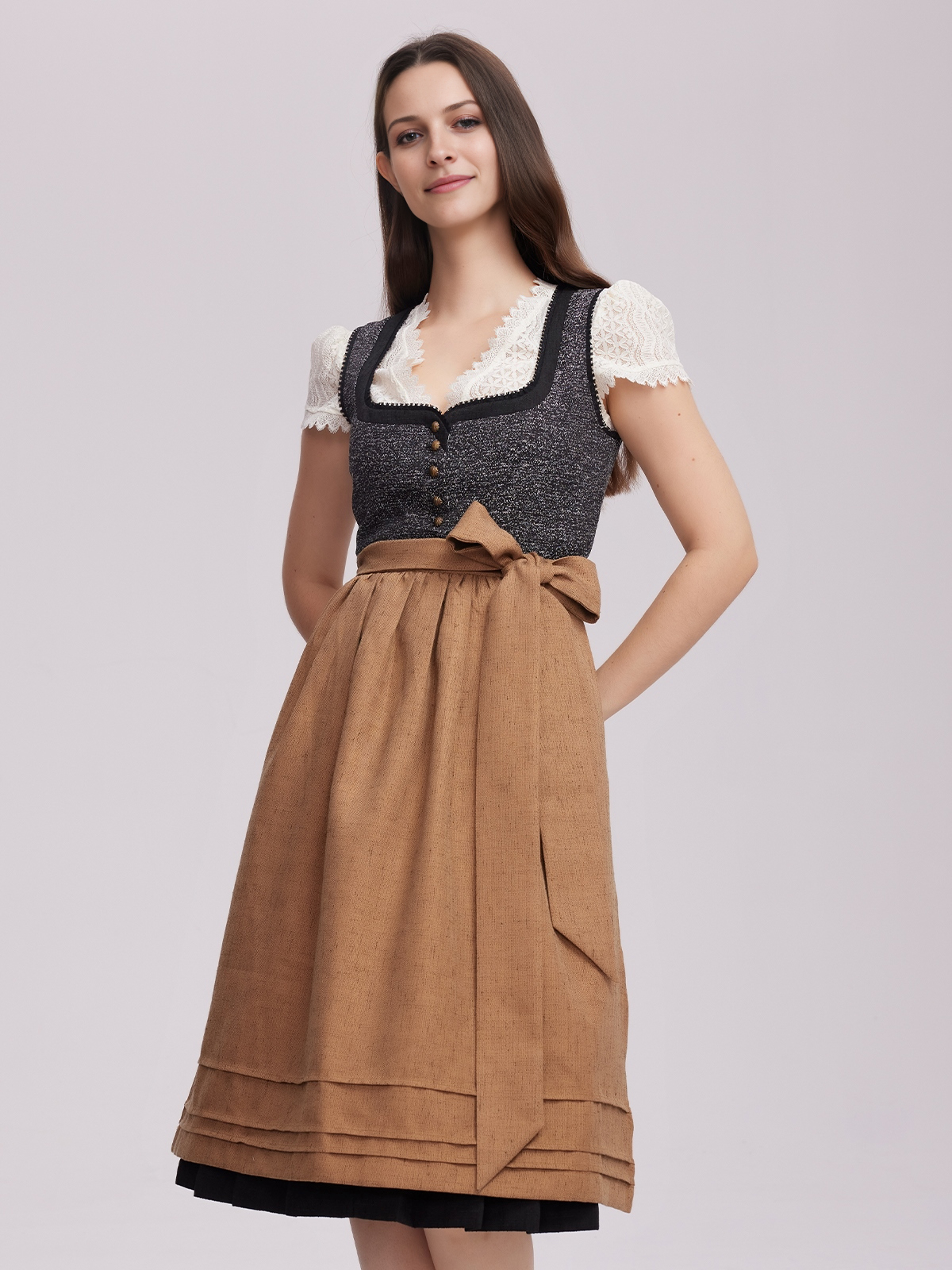Dirndl Violett in eleganter Ausführung