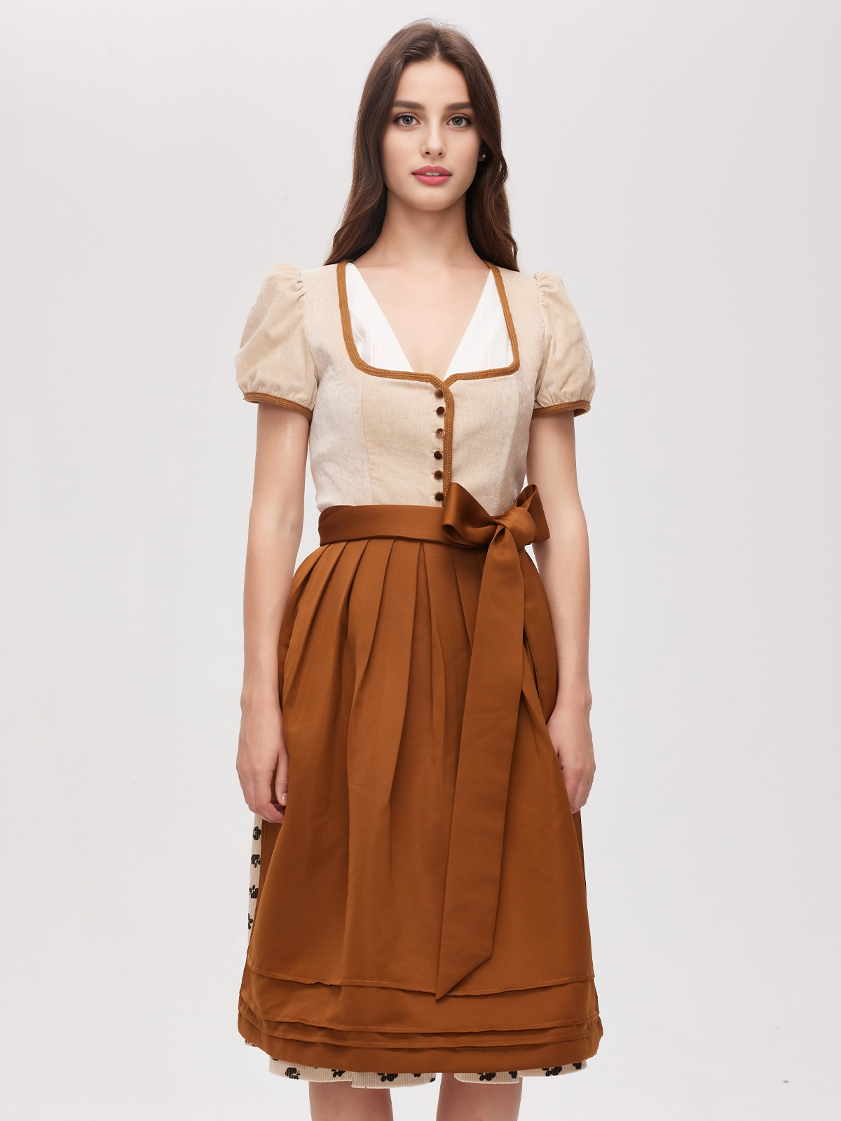 Traditionelles rot-grünes Dirndl mit modernen Accessoires